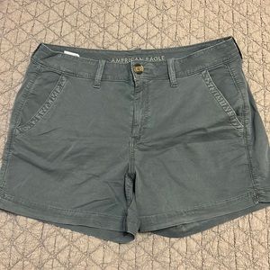 American Eagle Khaki Midi Short in Blue
